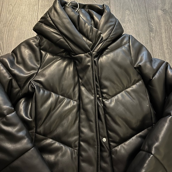 Abercrombie, vegan leather winter coat - Picture 8 of 11